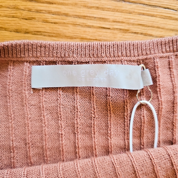 NWT One Grey Day $128 Size XS Silk Blend Terracotta Sweater Tank Knit All Season - Picture 4 of 7